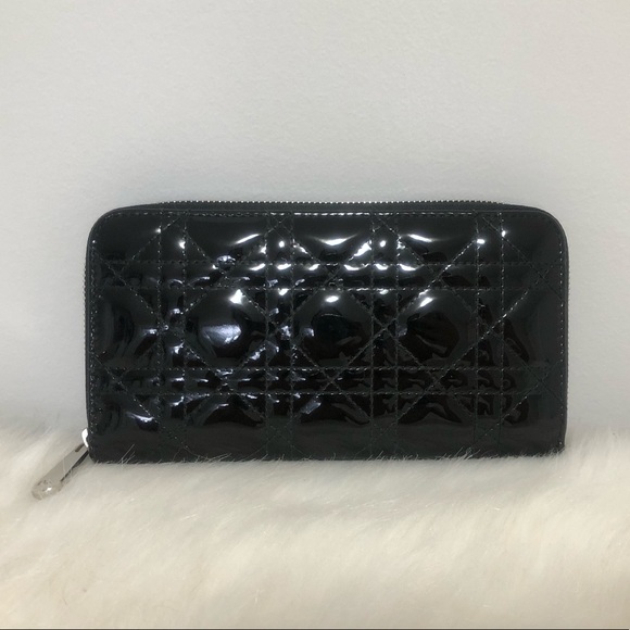 $550 Christian Dior black patent leather wallet - Picture 2 of 11